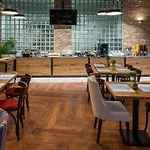 Ibis Styles Stare