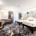 Ibis Styles Stare