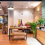 Ibis Styles Stare