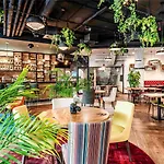 Ibis Styles Stare Готель 3*