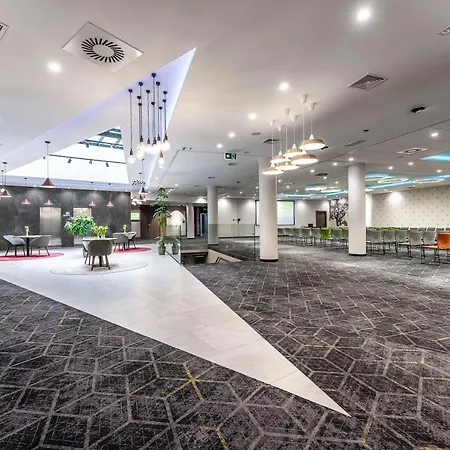 Ibis Styles Stare