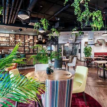 Ibis Styles Stare