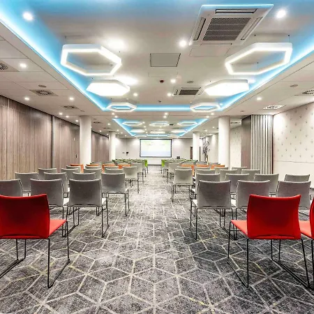 Ibis Styles Stare