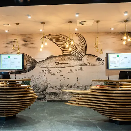 Ibis Styles Stare