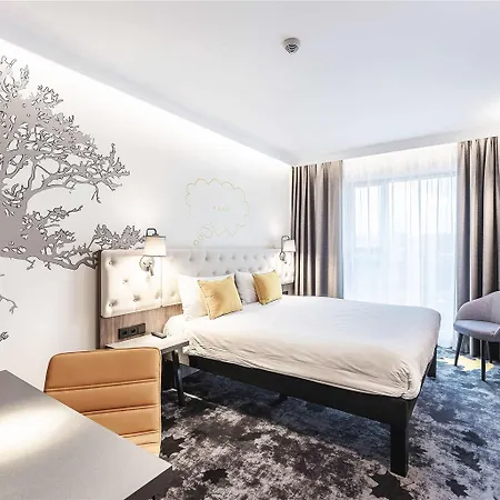 Отель Ibis Styles Stare 3*