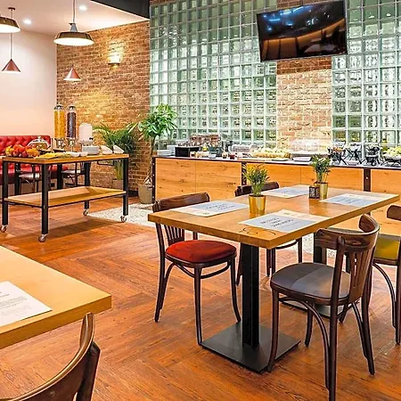 Ibis Styles Stare Hotel 3*